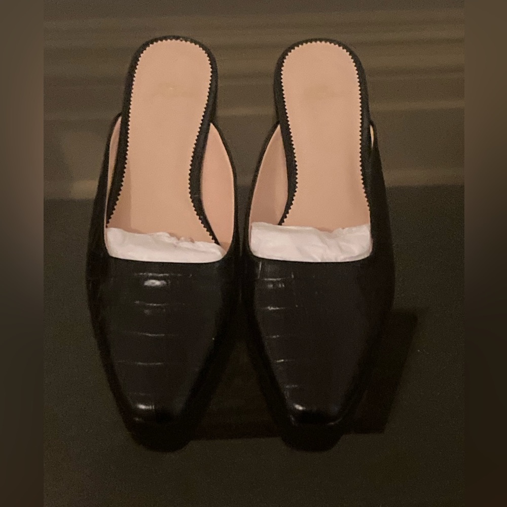 Brand new J Crew women’s classic flats